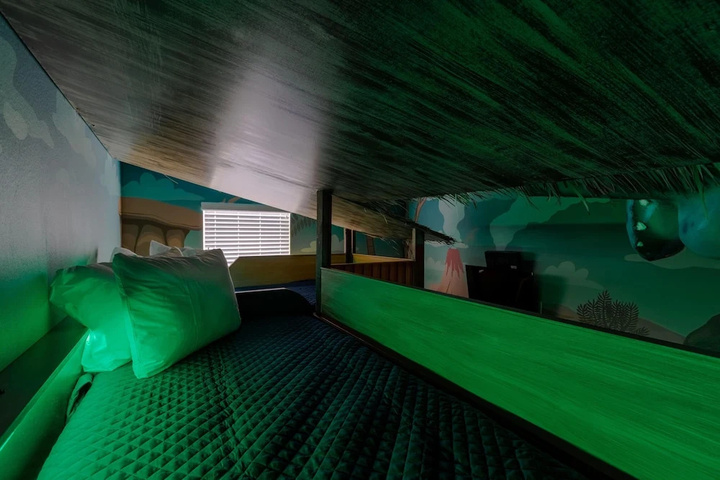Room 5 of 23