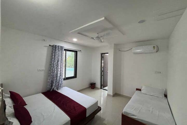 Room 14 of 17