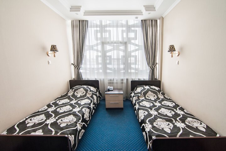 Room 18 of 32