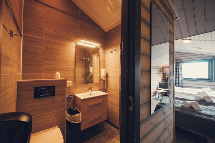 Room 43 of 114