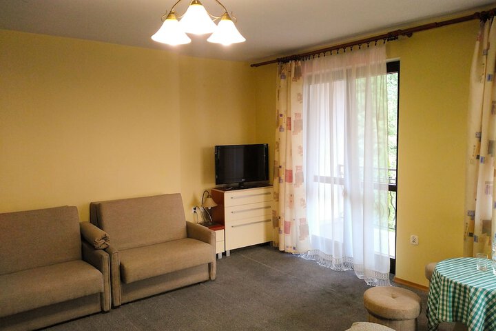 Room 11 of 26