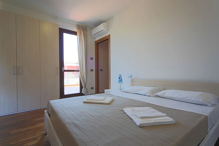 Room 3 of 12