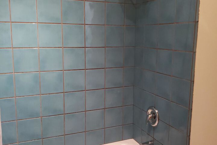 Room 15 of 93