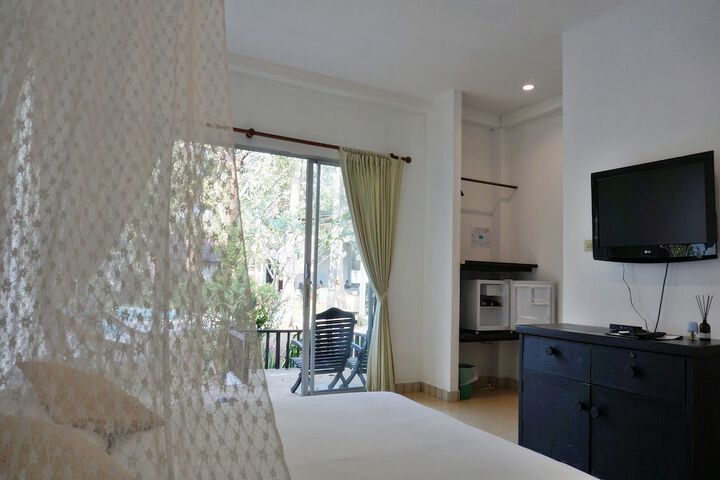 Room 15 of 127