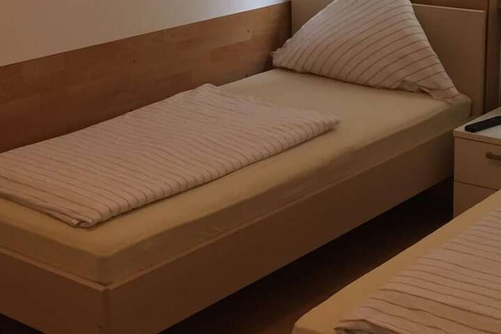 Room 4 of 22