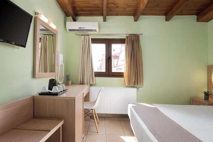 Room 18 of 70