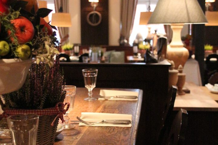 Dining 105 of 179