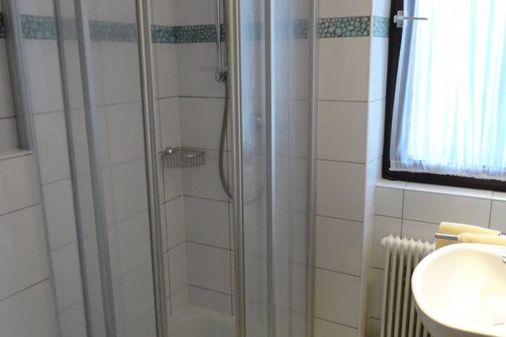 Room 35 of 61
