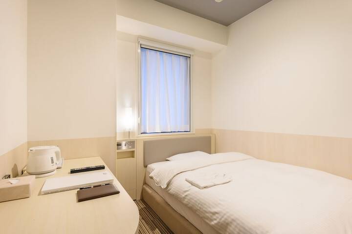 Room 12 of 41