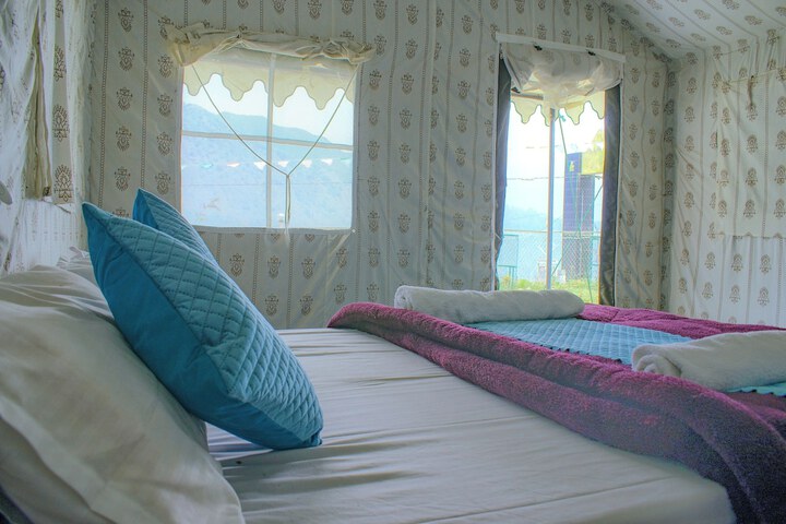 Room 10 of 27