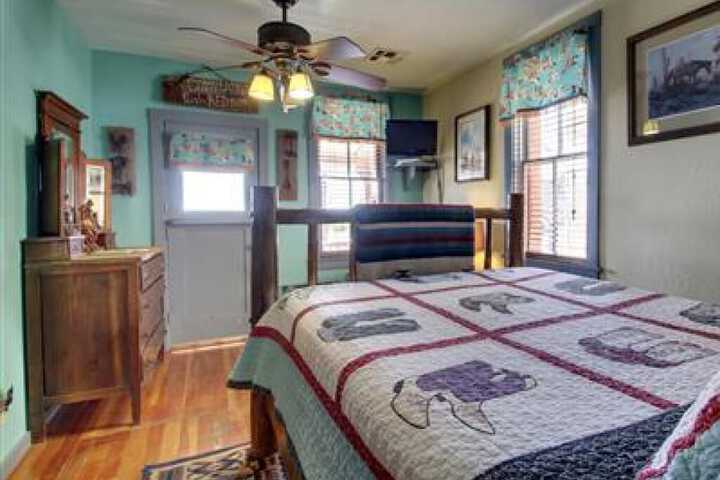 Room 8 of 47