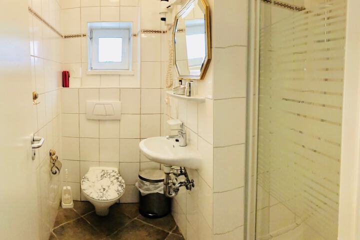 Room 73 of 113