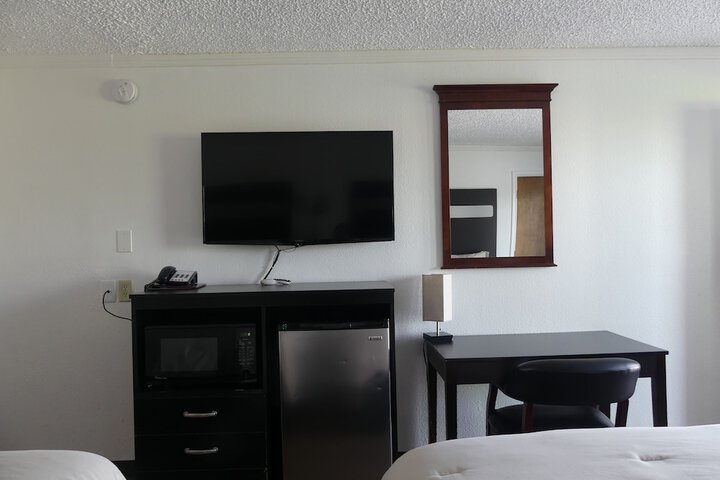 Room 11 of 52