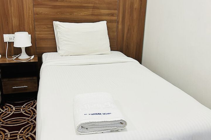 Room 10 of 60