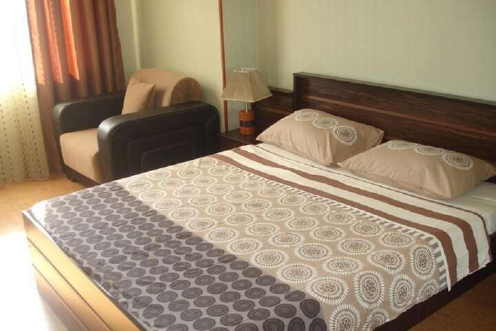 Room 8 of 26