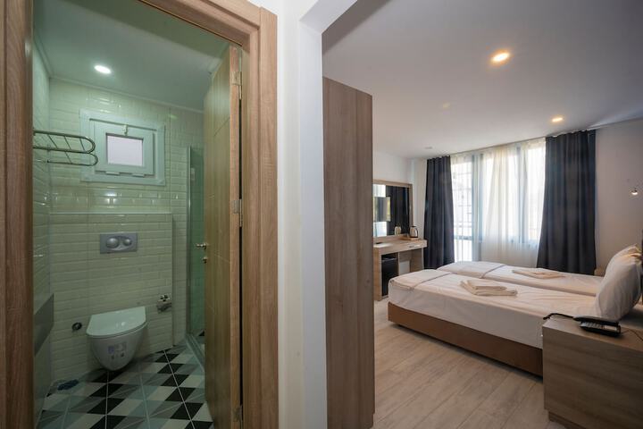Room 18 of 22