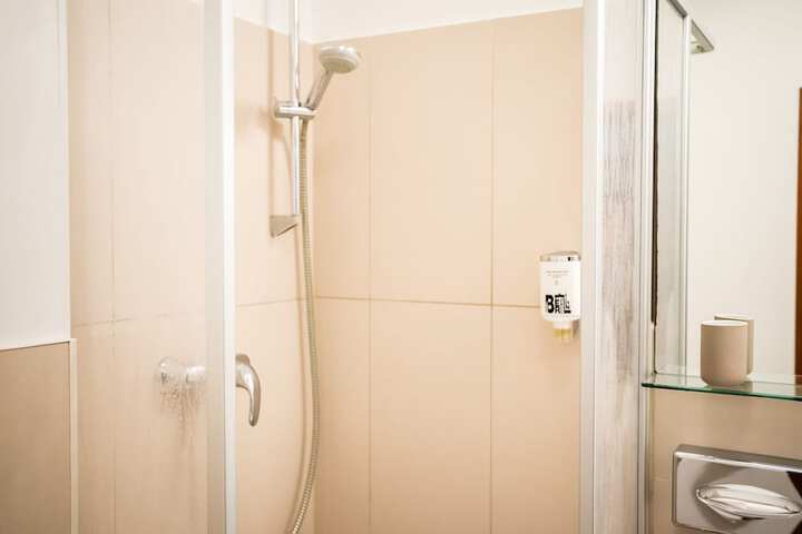 Room 85 of 101