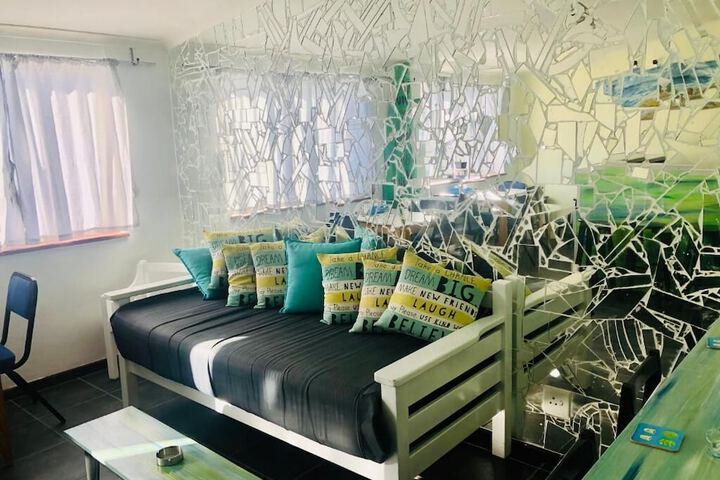 Room 35 of 68