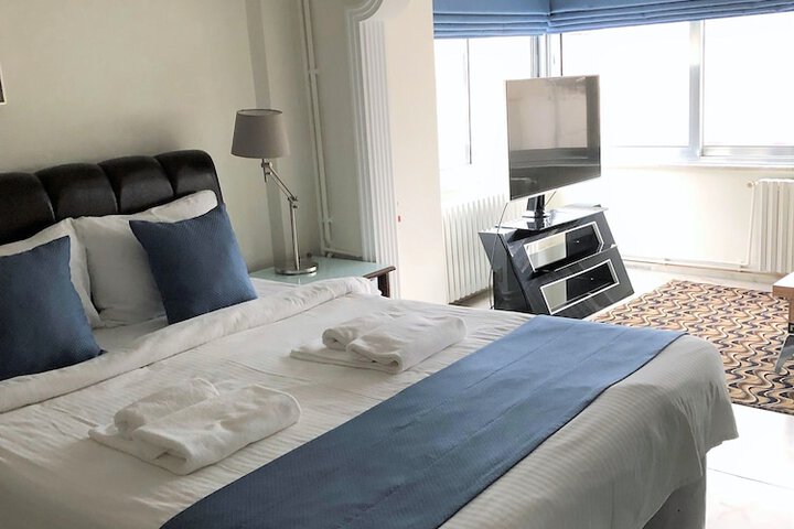 Room 7 of 85