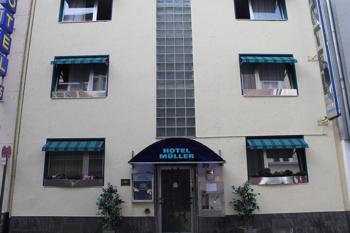 Hotel 42 of 43