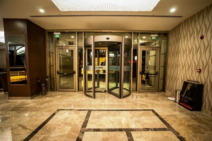 Hotel 2 of 50