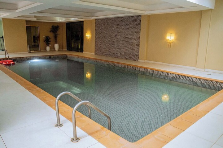 Pool 14 of 30