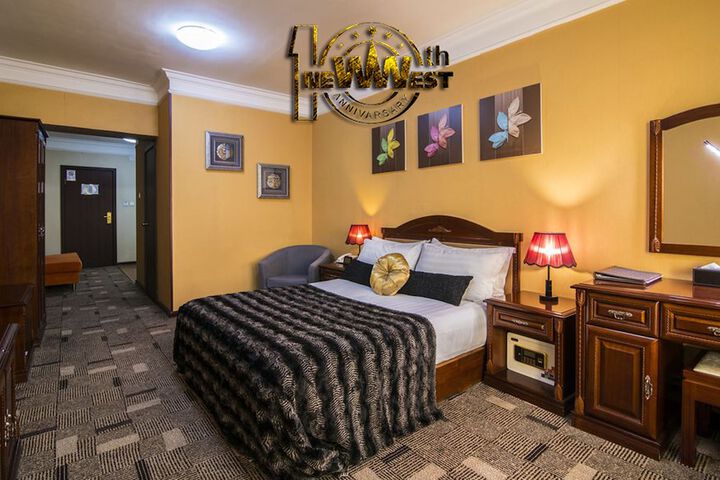 Room 17 of 62