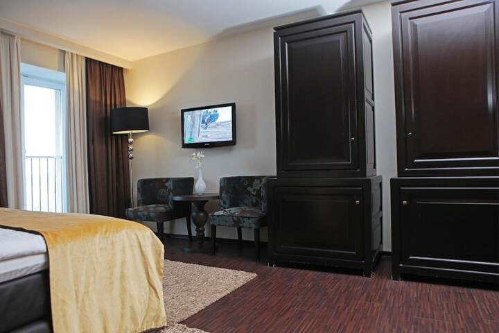 Room 18 of 62