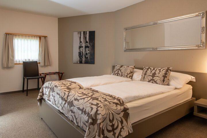 Room 11 of 39