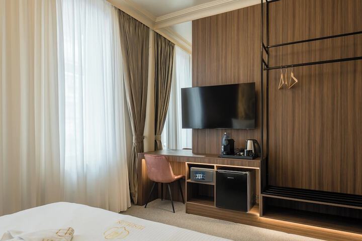 Room 101 of 208