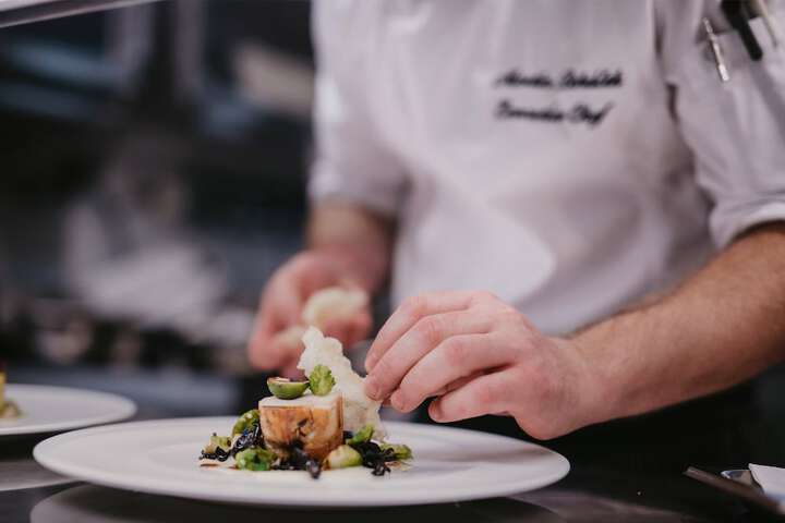 Dining 120 of 200