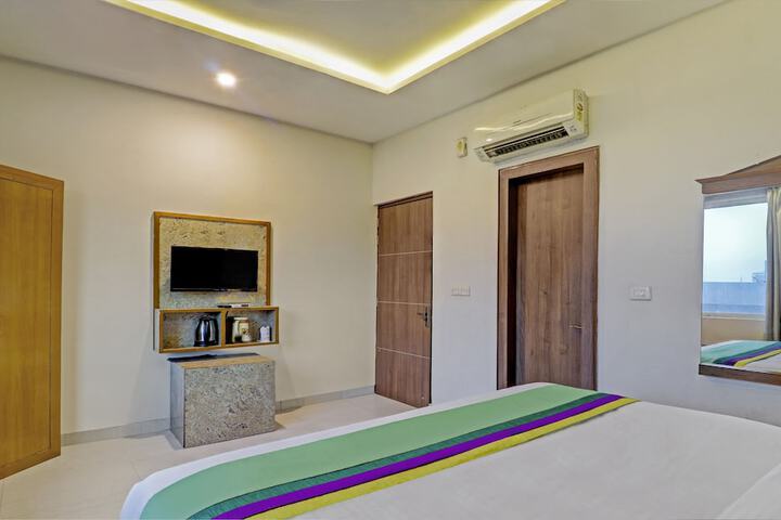 Room 26 of 49