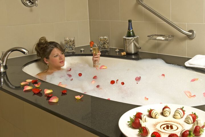 Jetted tub