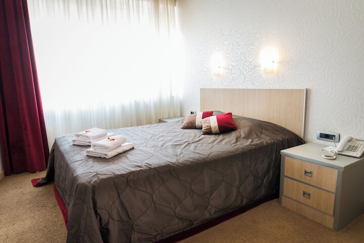 Room 12 of 46