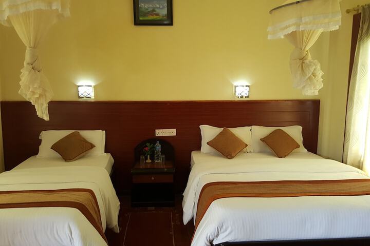 Room 9 of 34