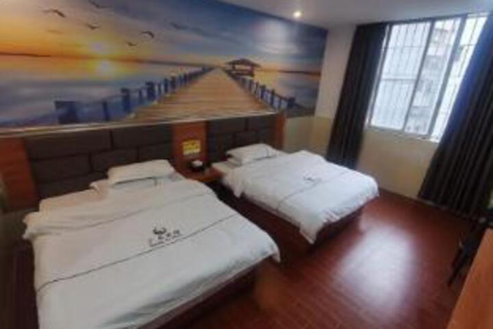 Room 5 of 6