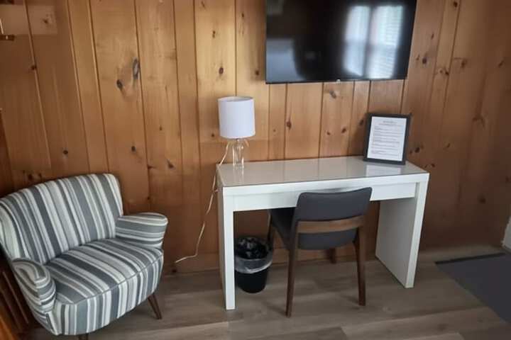 Room 21 of 39