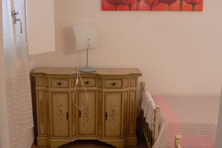 Room 14 of 64