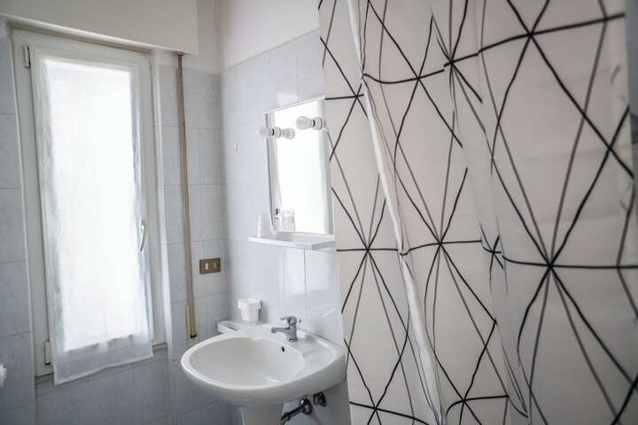 Room 30 of 60