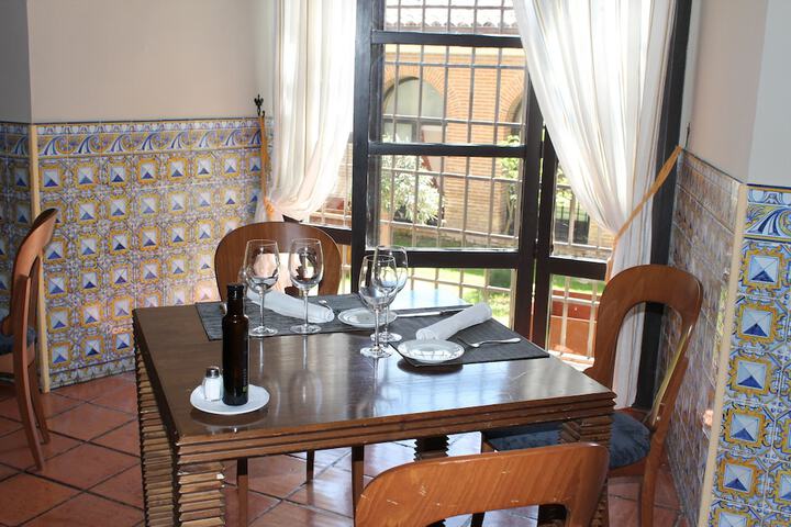 Dining Photos