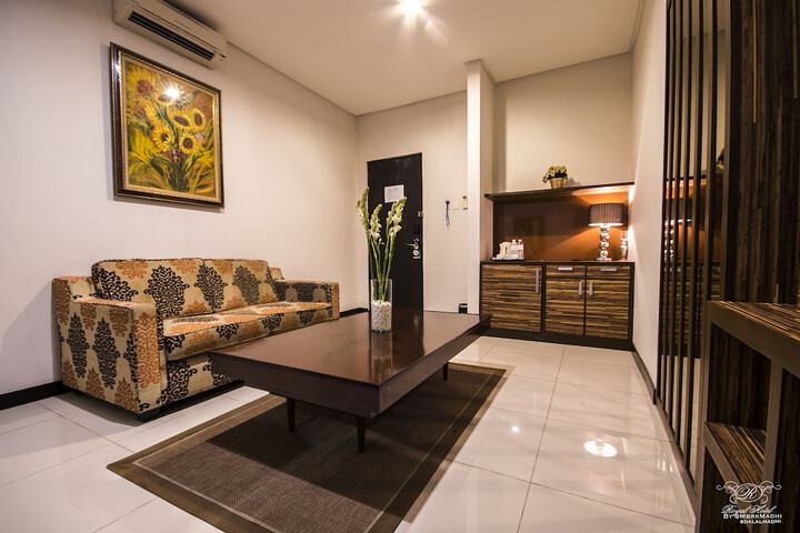 Room 21 of 27