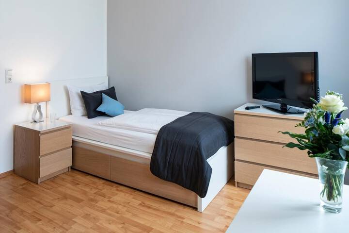Room 14 of 39
