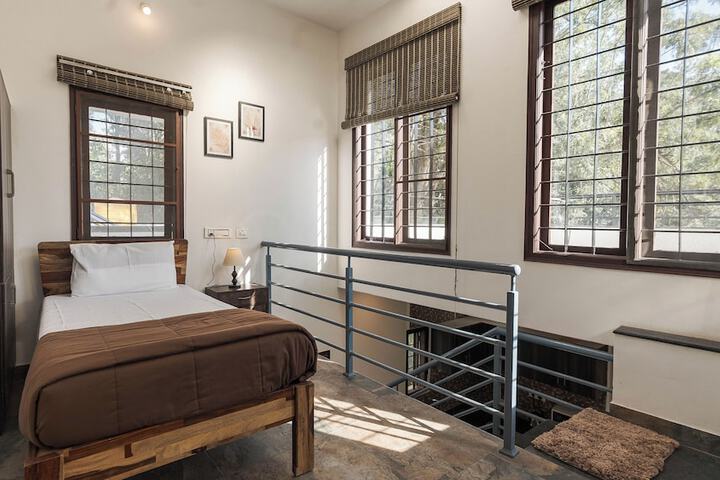 Room 2 of 19