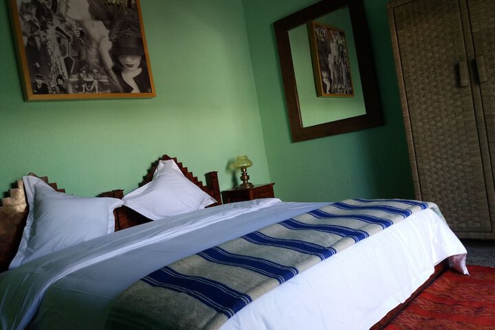 Room 2 of 36