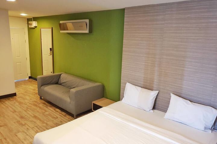 Room 14 of 31