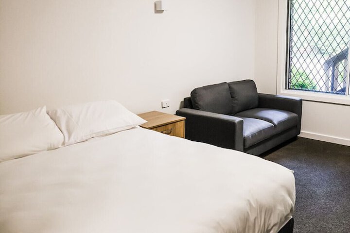 Room 30 of 99