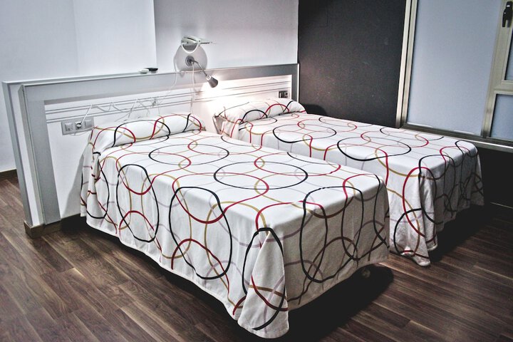 Room 7 of 34