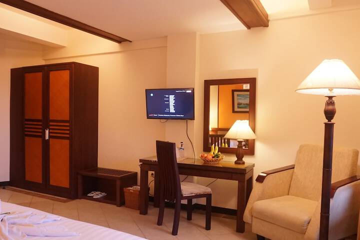 Room 13 of 34