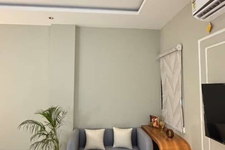 Room 53 of 96