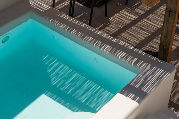 Pool 30 of 80